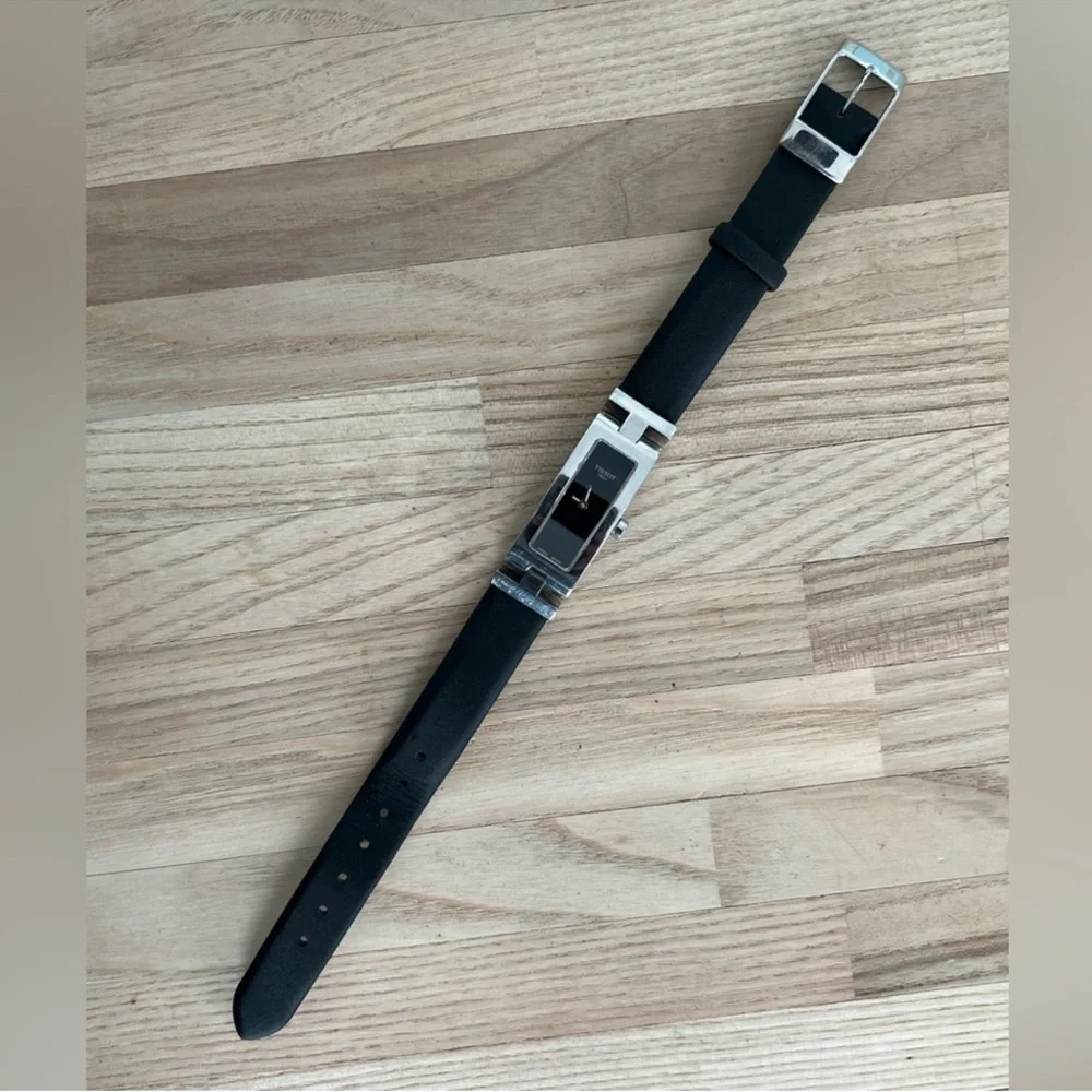 Tissot Ladies Watch Equi-T Stainless Case Black Dial Genuine Leather Strap Rare